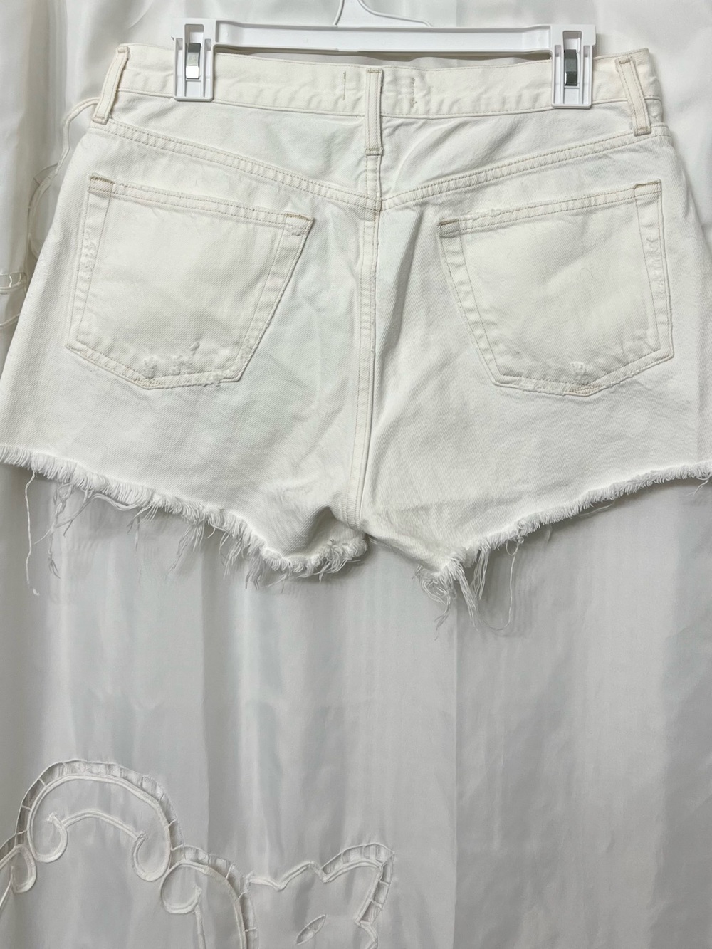AGOLDE Parker Vintage Cut Off Shorts 28 White High Rise Raw Hem Denim - Picture 5 of 14